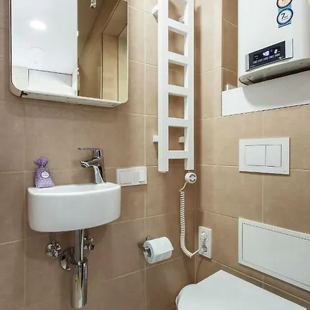 Eu's Smallest In Historic Old Town For Adventure Seekers With Free Parking Apartment
